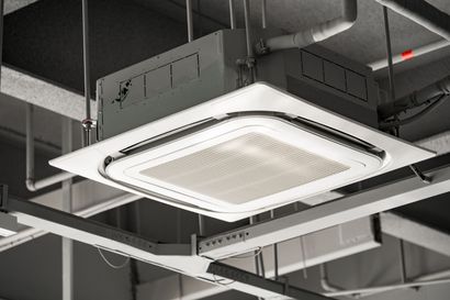 Une unité de ventilation intérieure.