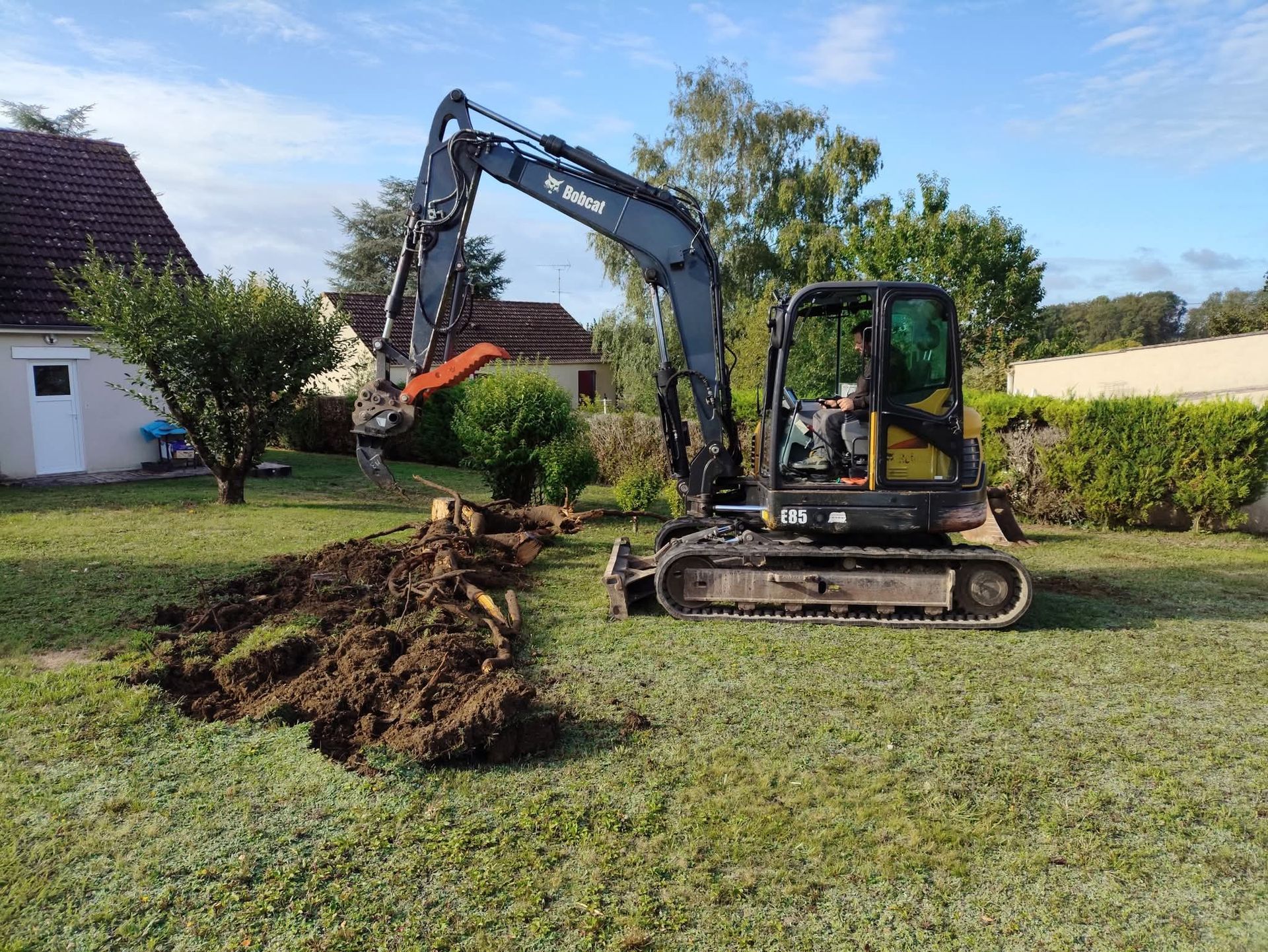 Travaux de terrassement avec une pelle