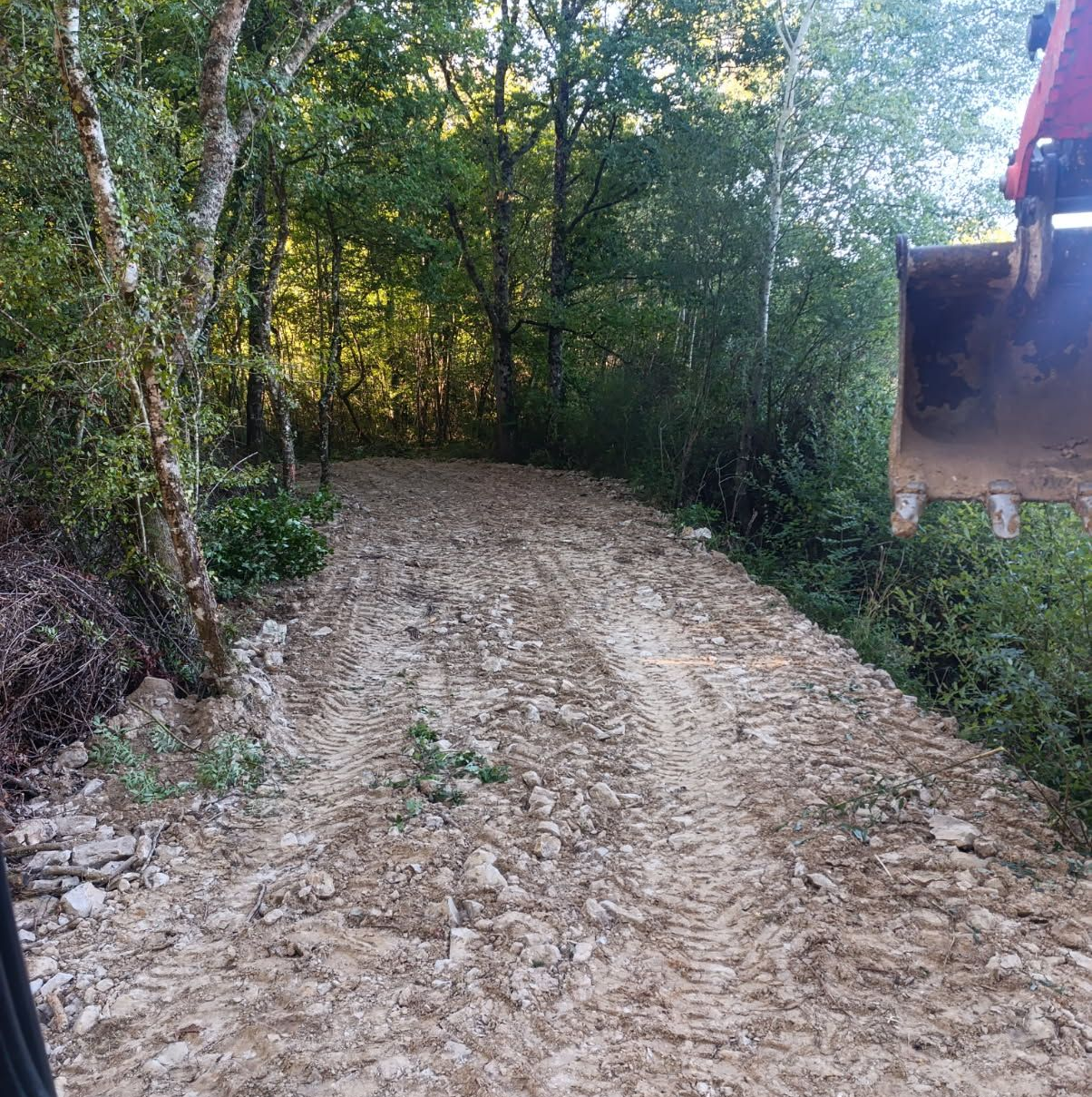 Travaux et création d'un chemin