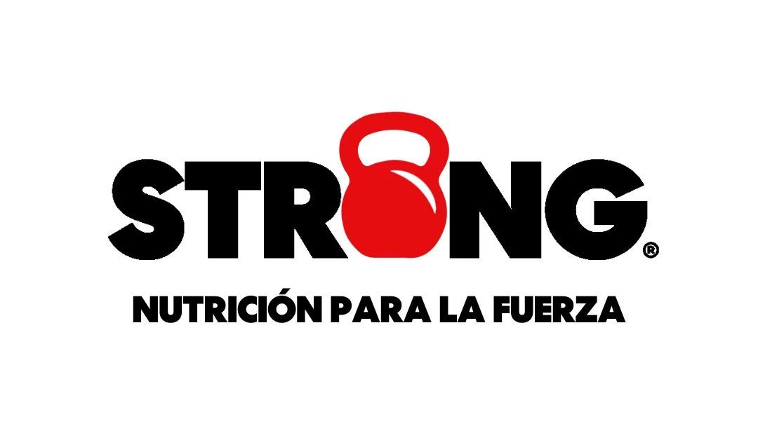 Logo for "STRONG," featuring a red kettlebell icon and text: "NUTRICI&Oacute;N PARA LA FUERZA."