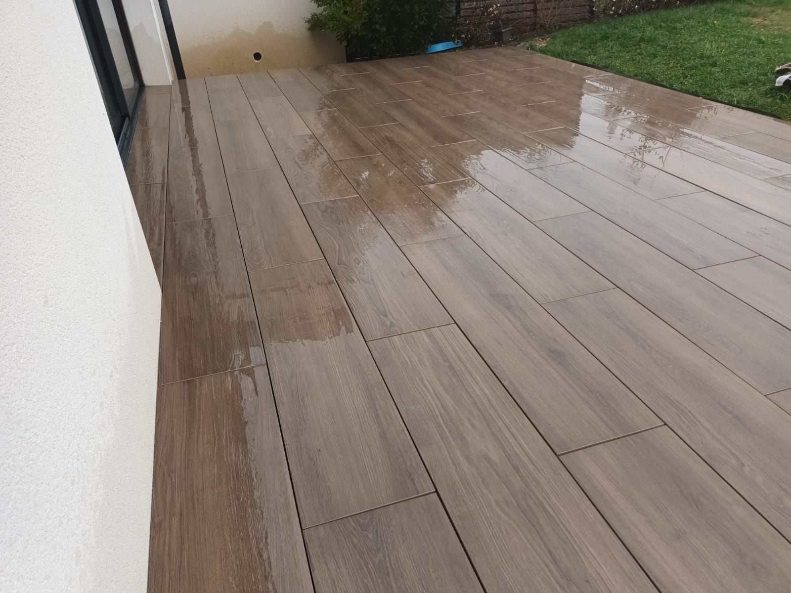 Terrasse en céramique 30x120 cm immitation bois