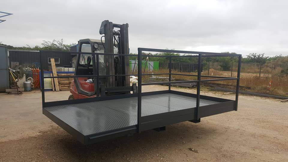 Réalisation d'une petite passerelle avec crinoline