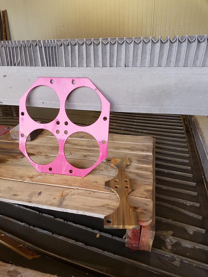 Nos réalisations : des cercles découpés par notre machine à découpe