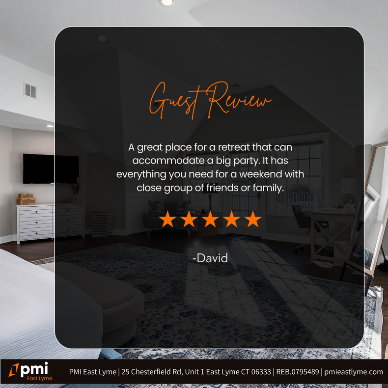 Guest review for a retreat, with five orange stars. Review text says the retreat is great for big parties. David is the reviewer.