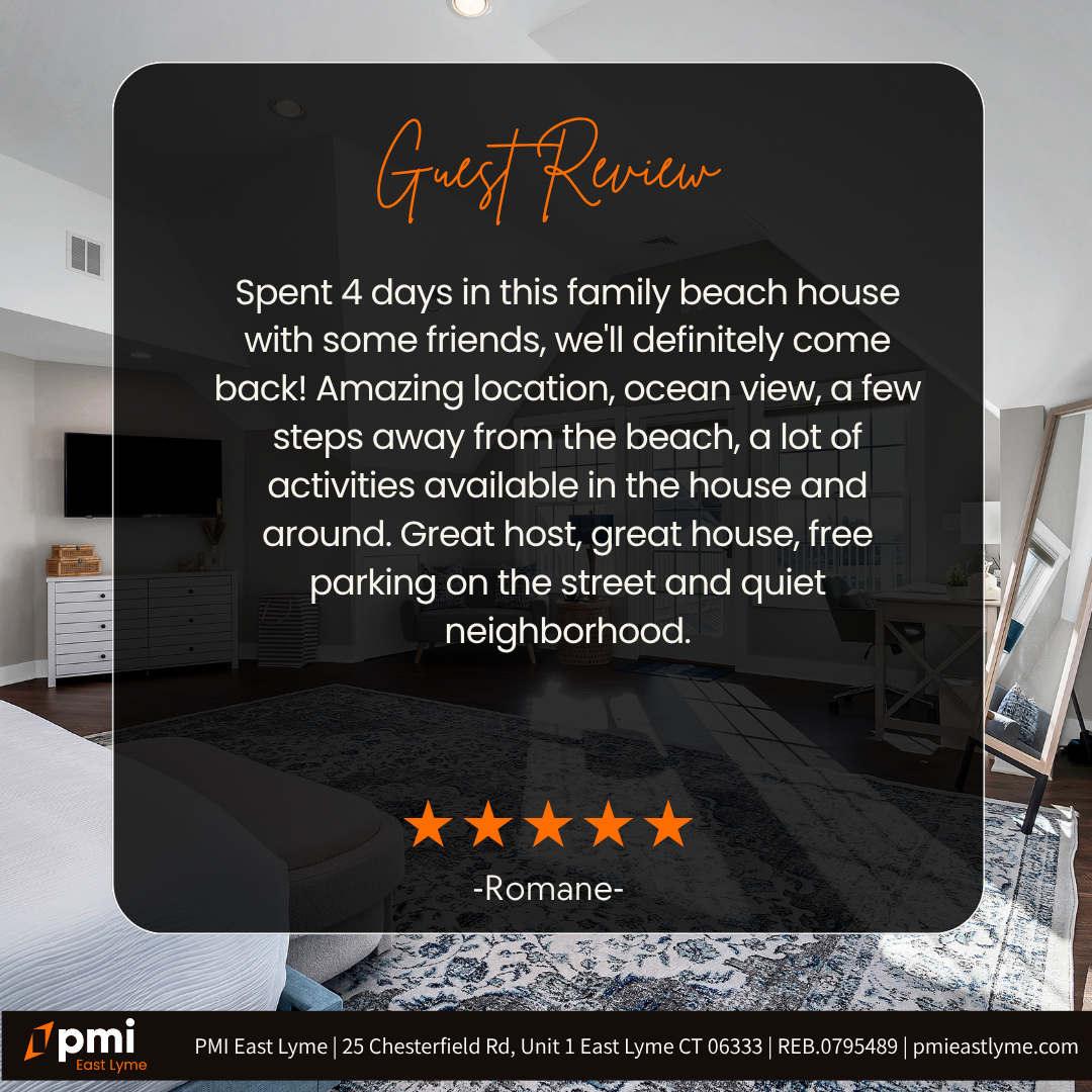 Guest review for a family beach house: five-star rating, ocean view, close to the beach, free parking, quiet neighborhood.