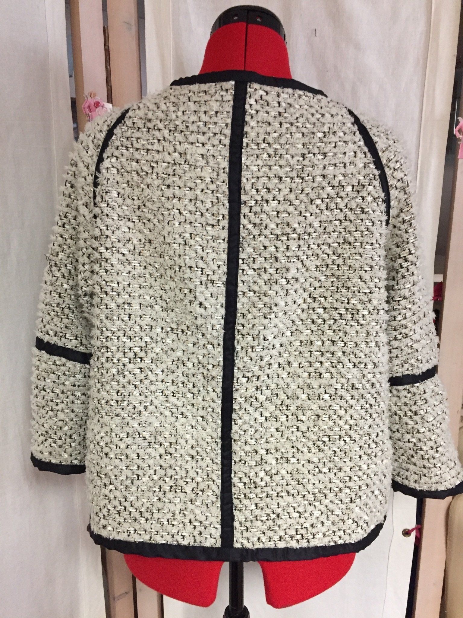 Manteau qui avait besoin de retouches