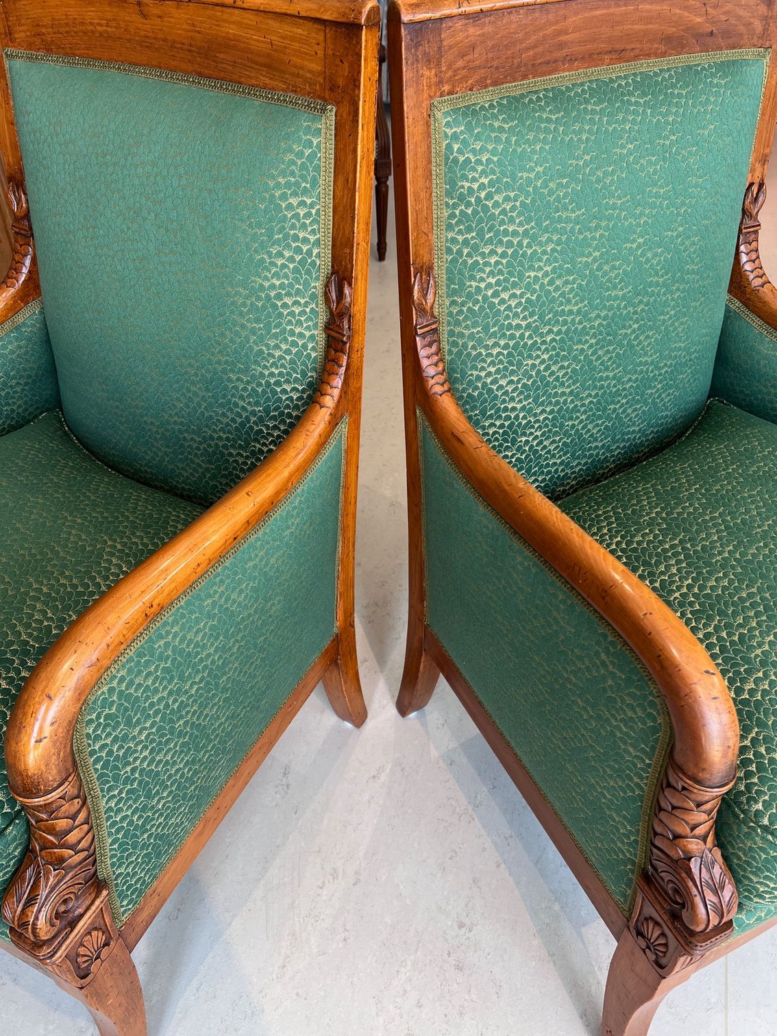 Deux fauteuils verts