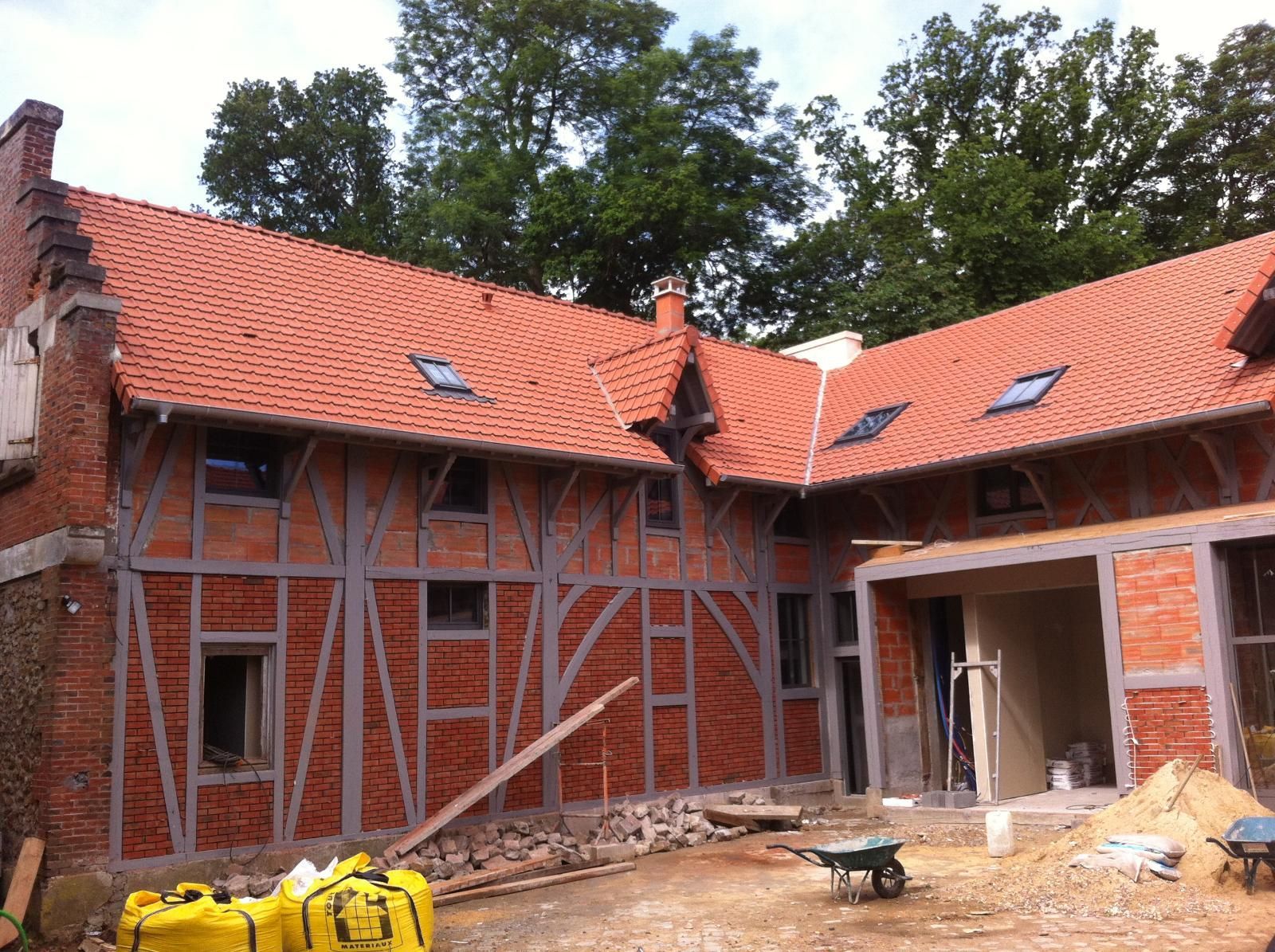 Des travaux de charpente et de couverture