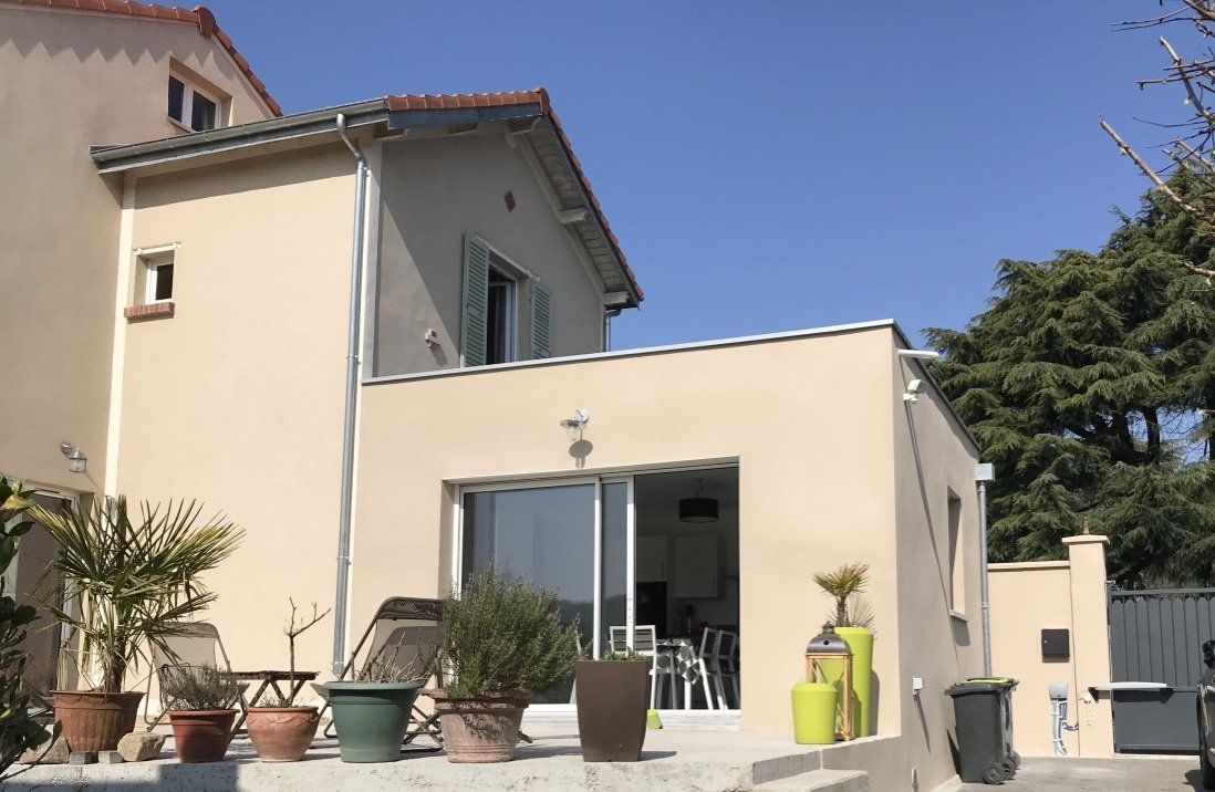 Maison avec une extension horizontale