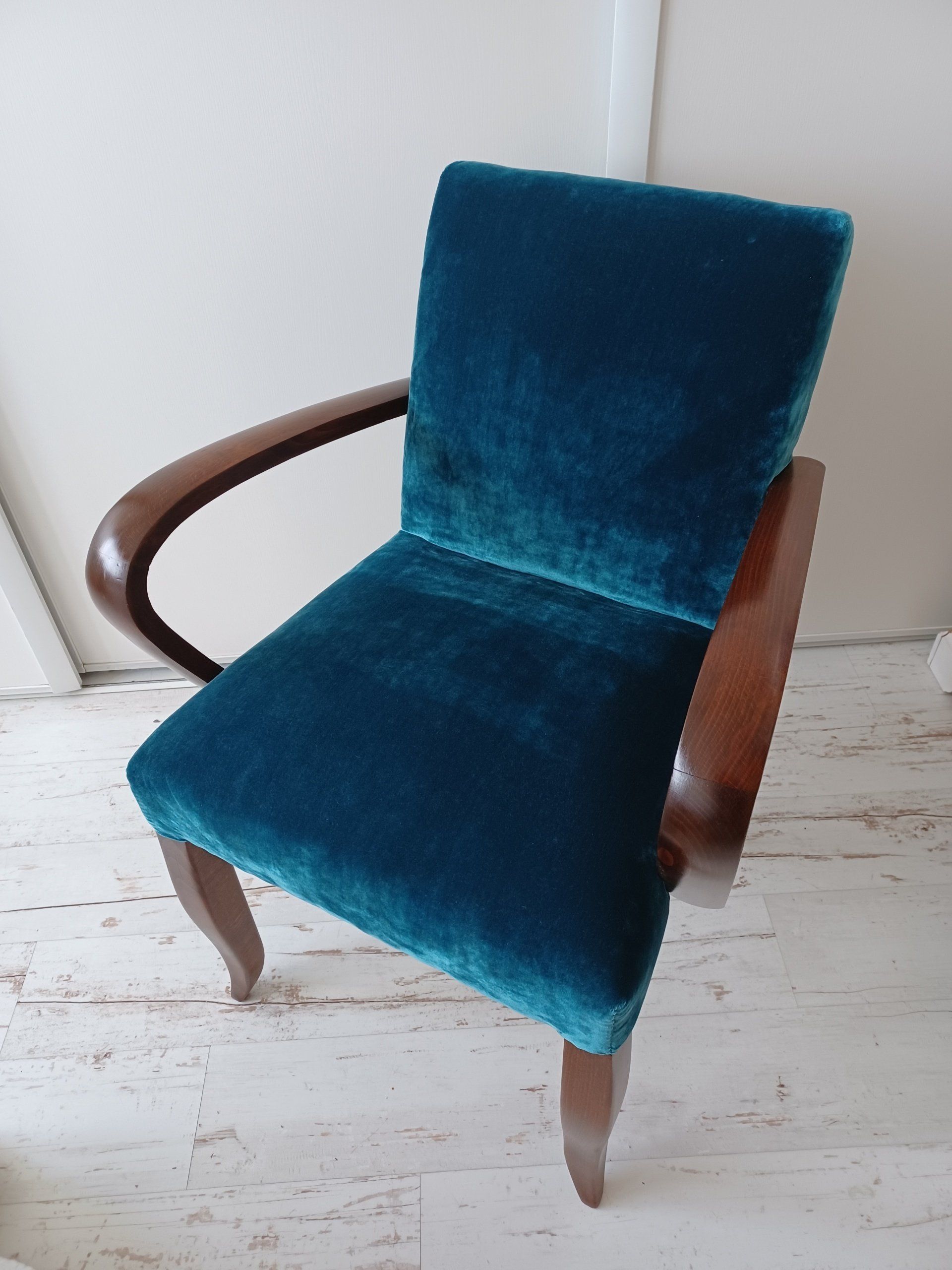 Chaise bleu contemporaine