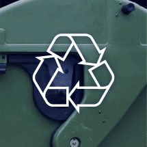 Símbolo branco de reciclagem em máquinas verdes.