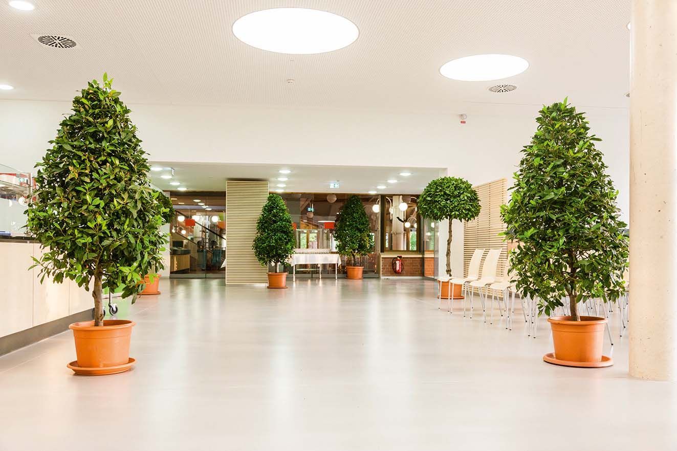 Halle des Geschäftsgebäudes