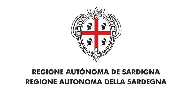 Il logo della regione autonoma della sardegna è uno scudo con una croce.