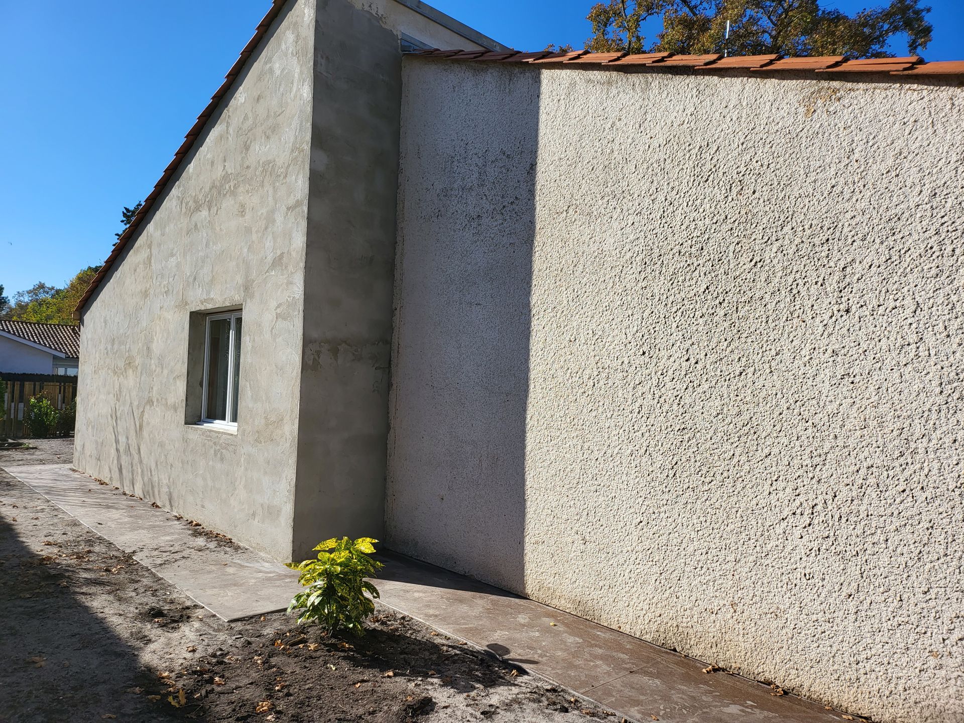Une maison à Cestas, avant isolation thermique par l'extérieur.