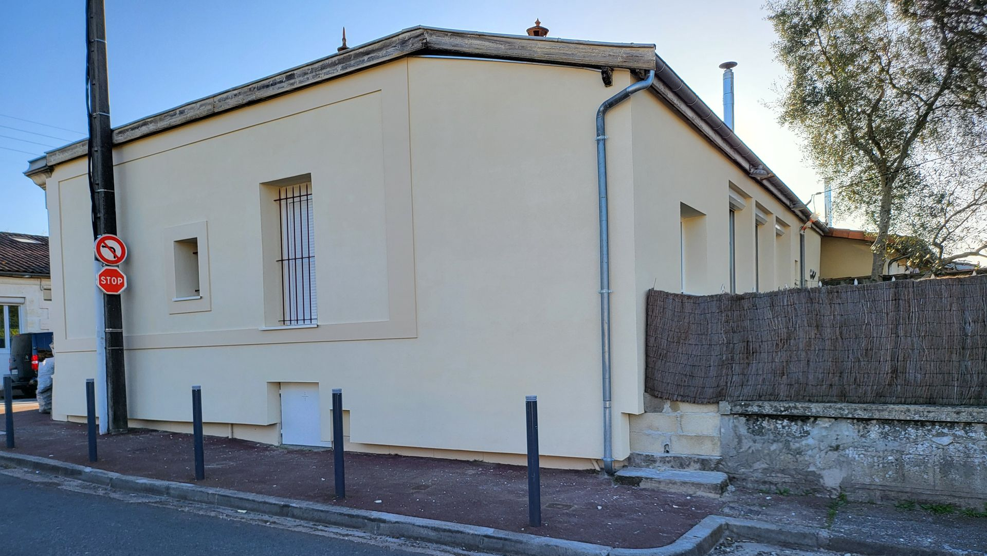 Vers la page Façadier à Mérignac.