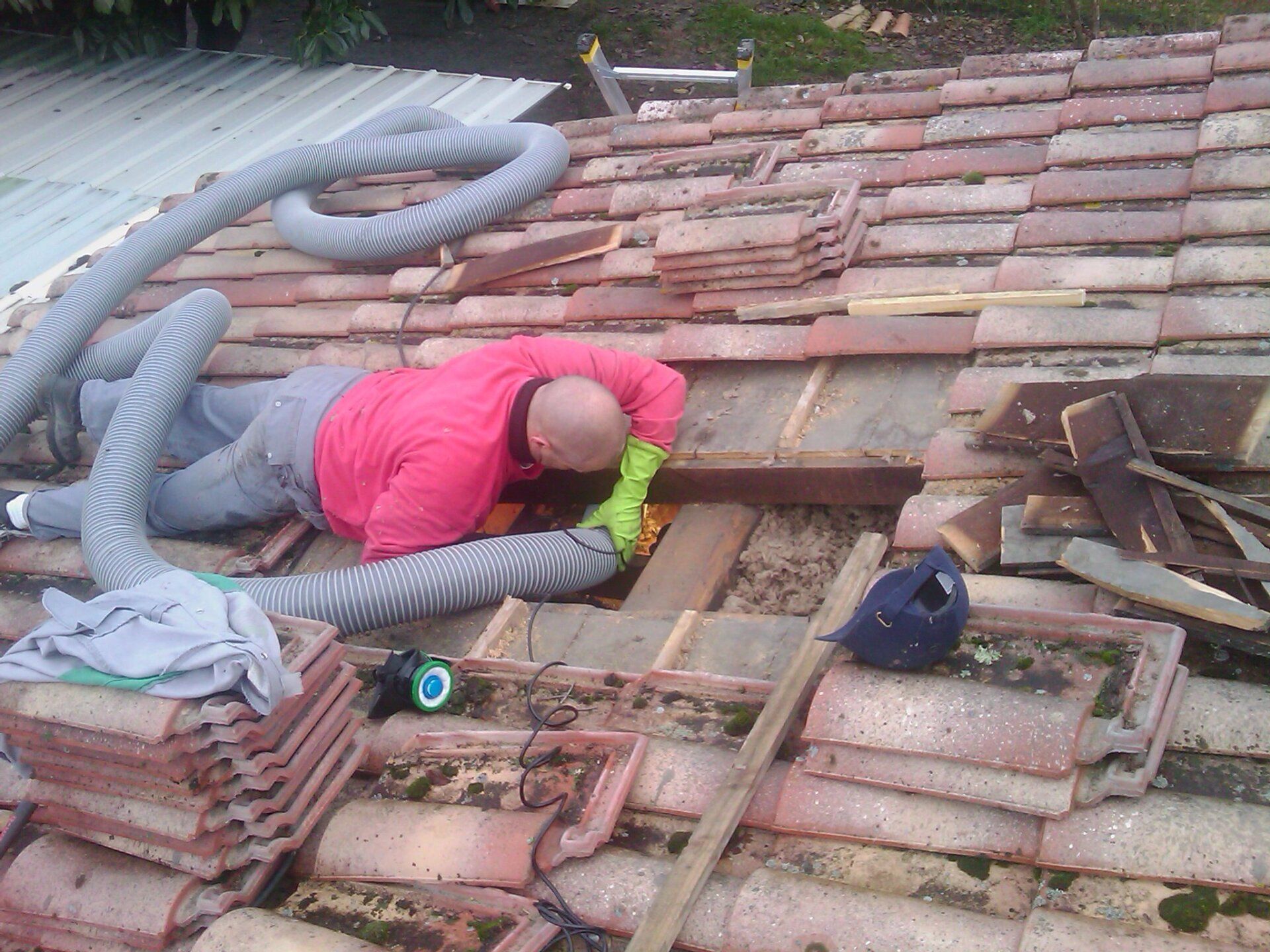 Des travaux d'isolation des combles par soufflage.