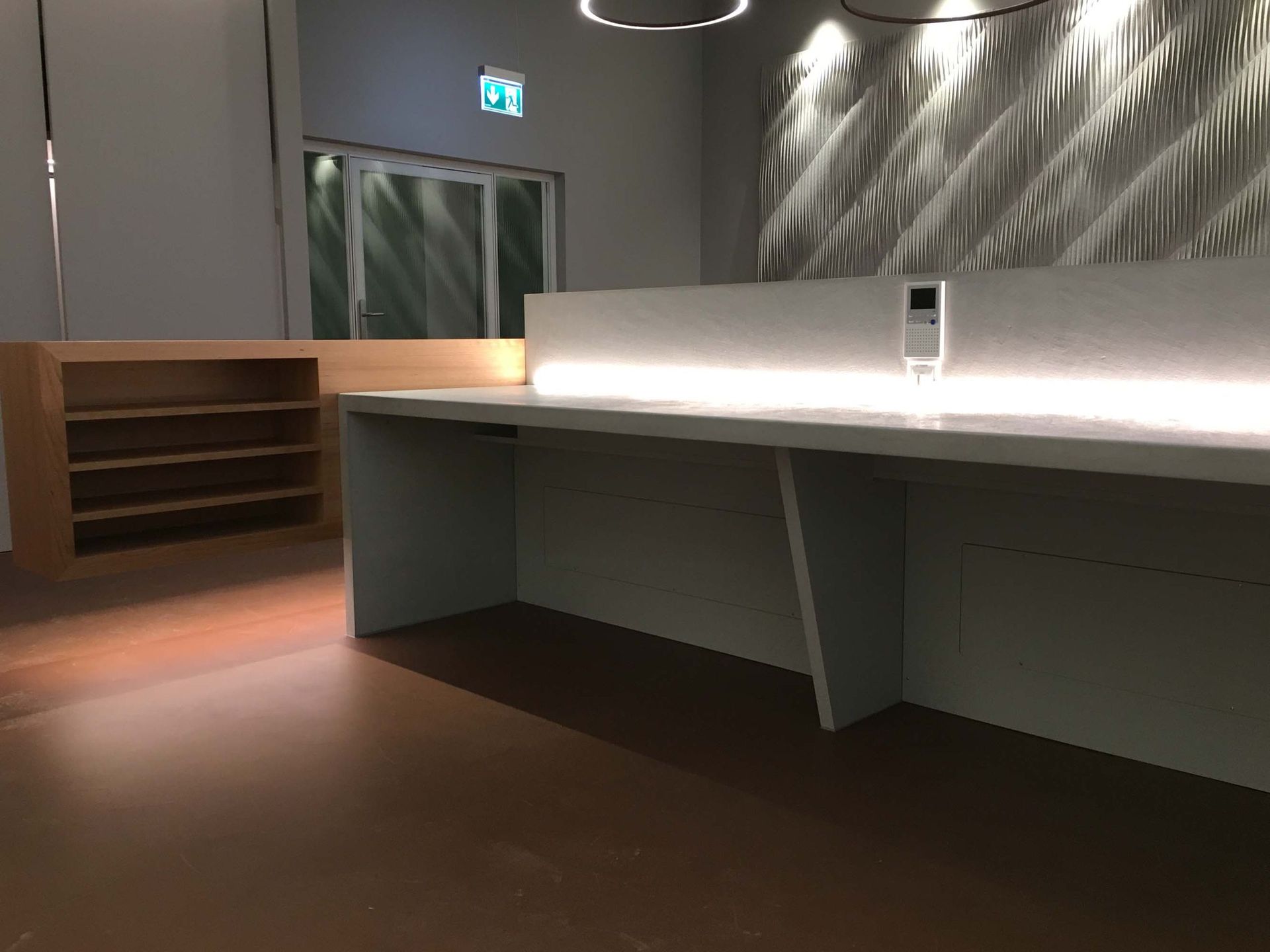 Tisch Beton | Herzog Umbauten AG | Neubau, Renovation, Umbau, Altbausanierung, Beton Möbel | Zürich