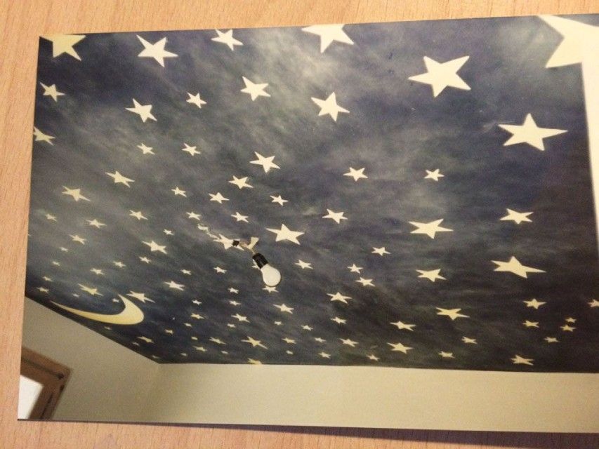 Zimmerdecke, die von Marcello Del Curto gestaltet wurde