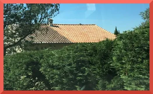 Toiture (après, vue éloignée)