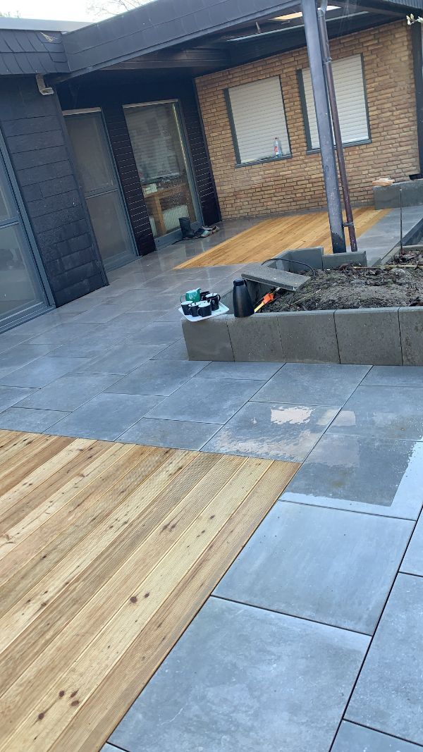 Weg zu einer Gartenhütte