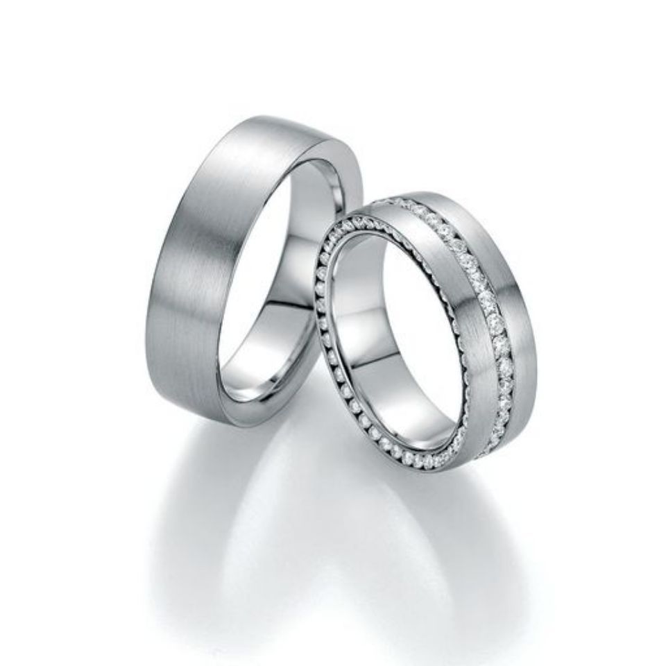 silberne Trauringe