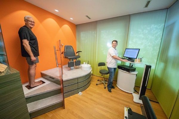 Fußdruckmessung bei der Orthopädie-Schuhtechnik Huber