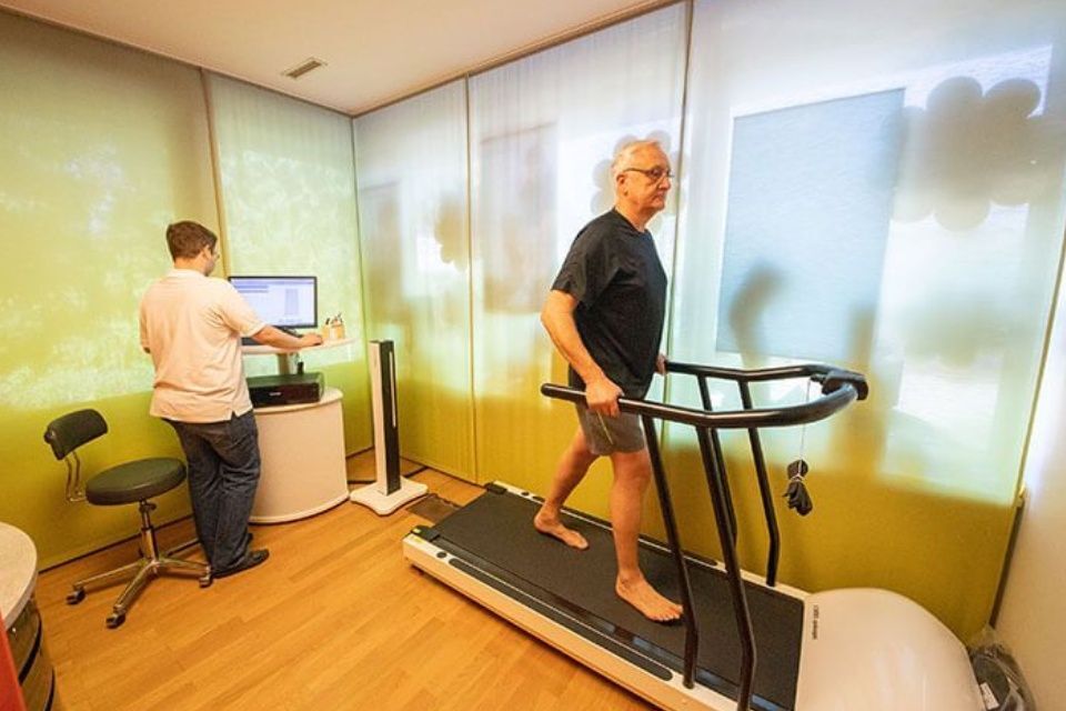 Schuhe im Geschäft der Orthopädie-Schuhtechnik Huber
