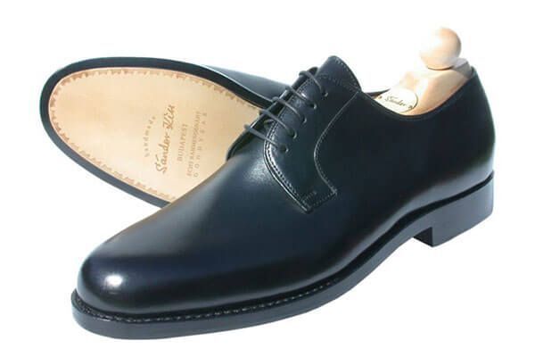 Schuhe von Sándor Kiss