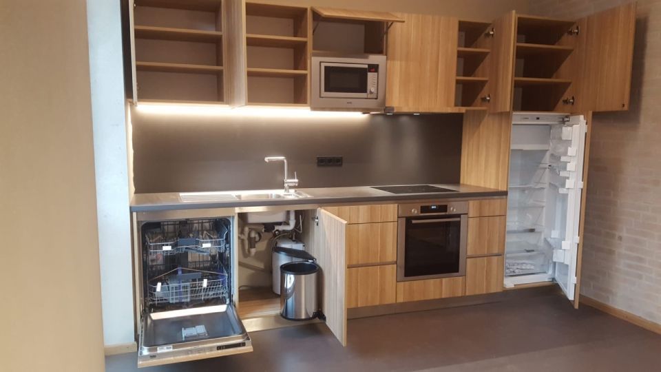 Einbauküche der Bau- und Möbeltischlerei Kraft