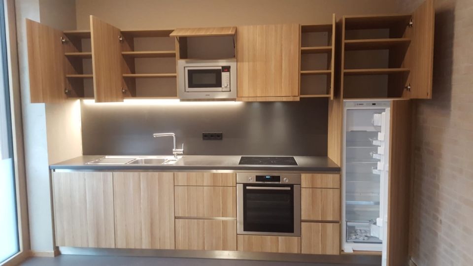 Einbauküche der Bau- und Möbeltischlerei Kraft