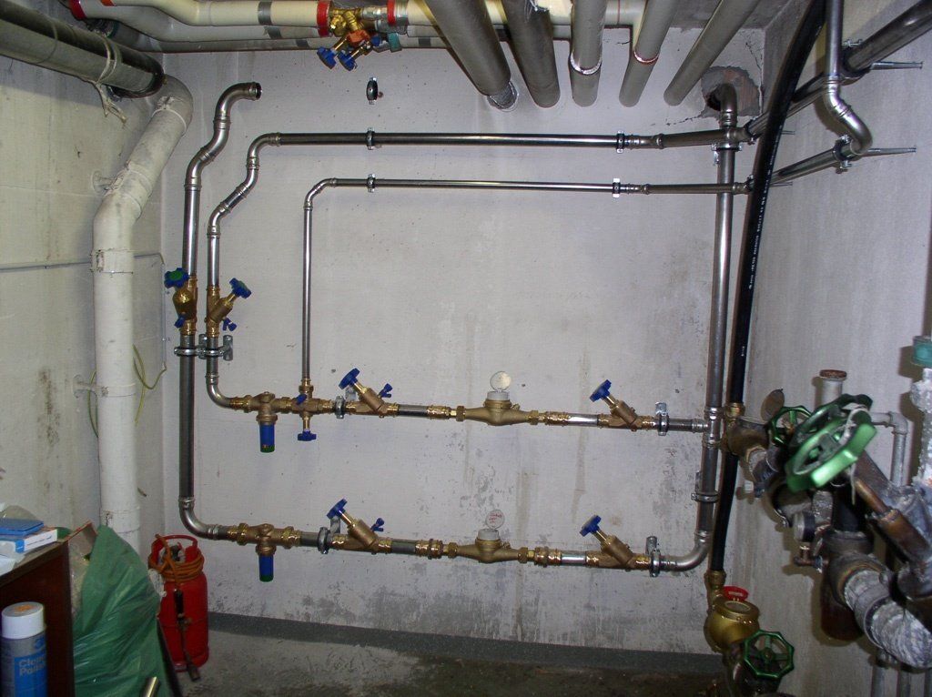 Dallais SA - Cheminées, Chéneaux, Tuyaux de descente, Velux, Vire-vent en cuivre