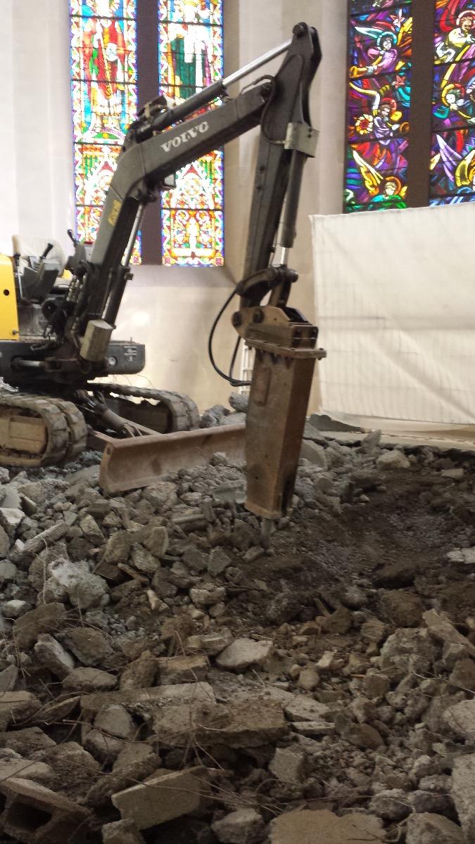 Travaux de démolition dans l'Eglise Saint Léger de MUNSTER