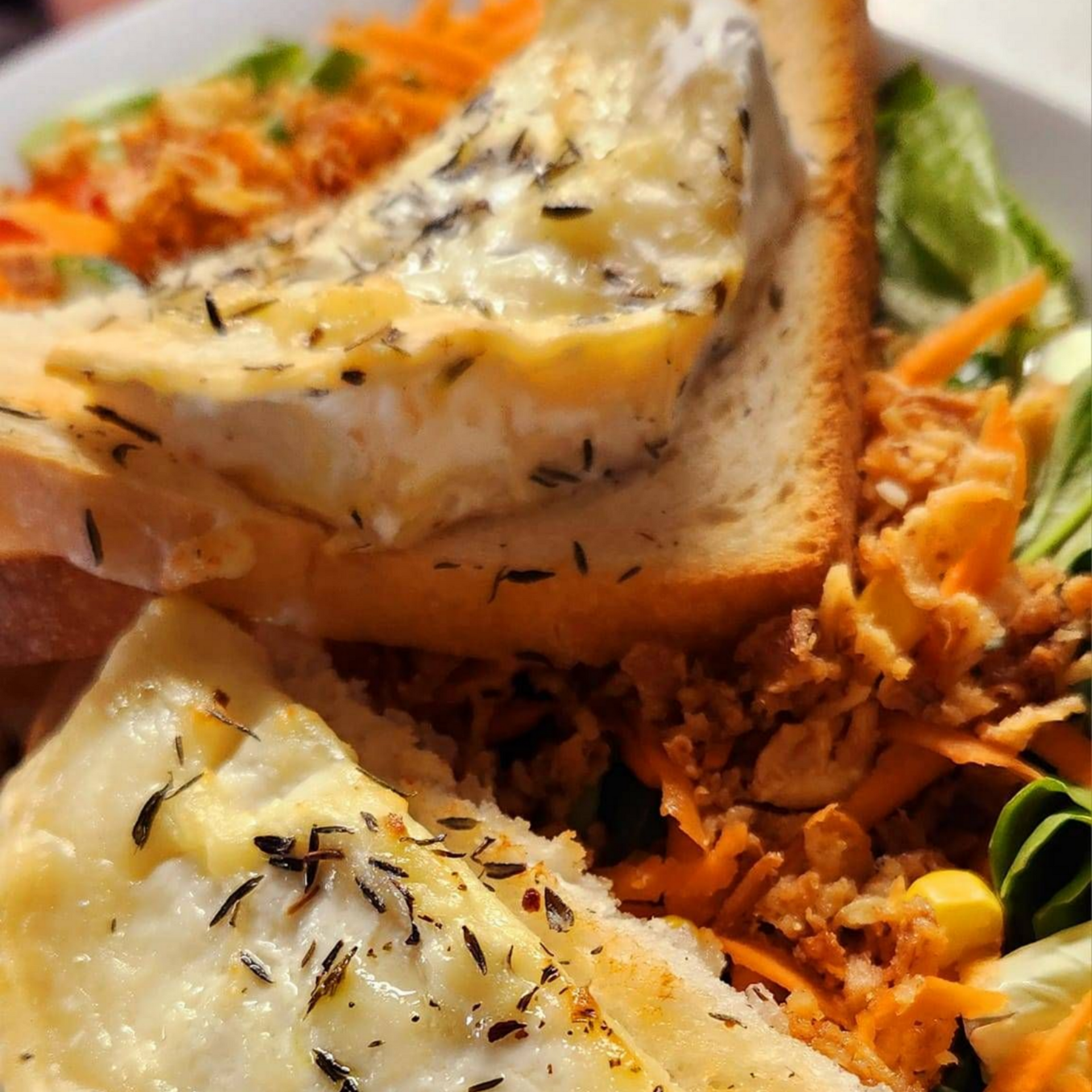 Salade de chèvre chaud.