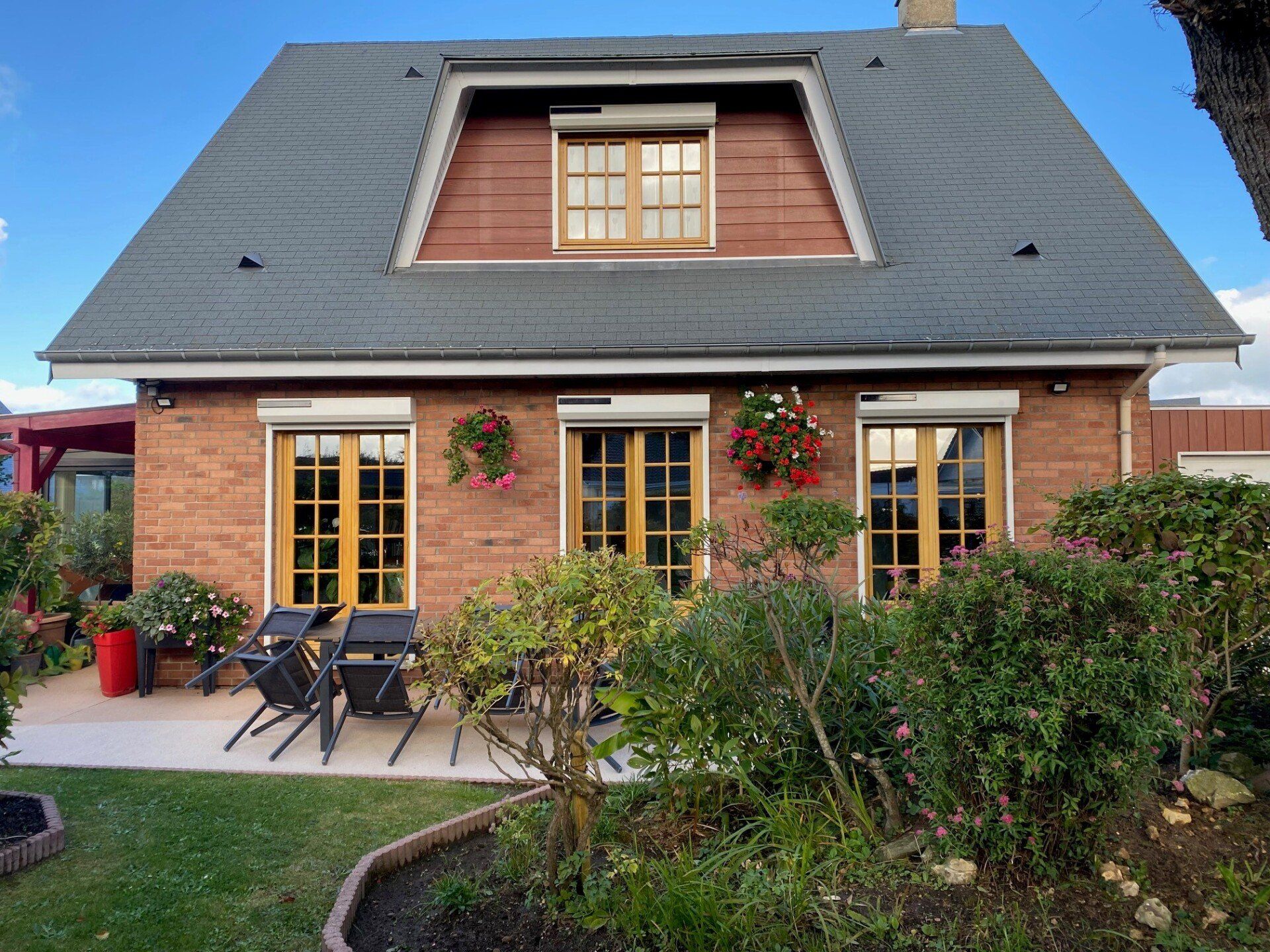 Maison avec nouvelles menuiseries