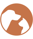 Logo circulaire orange avec les silhouettes blanches d’un chien et d’un chat se faisant face