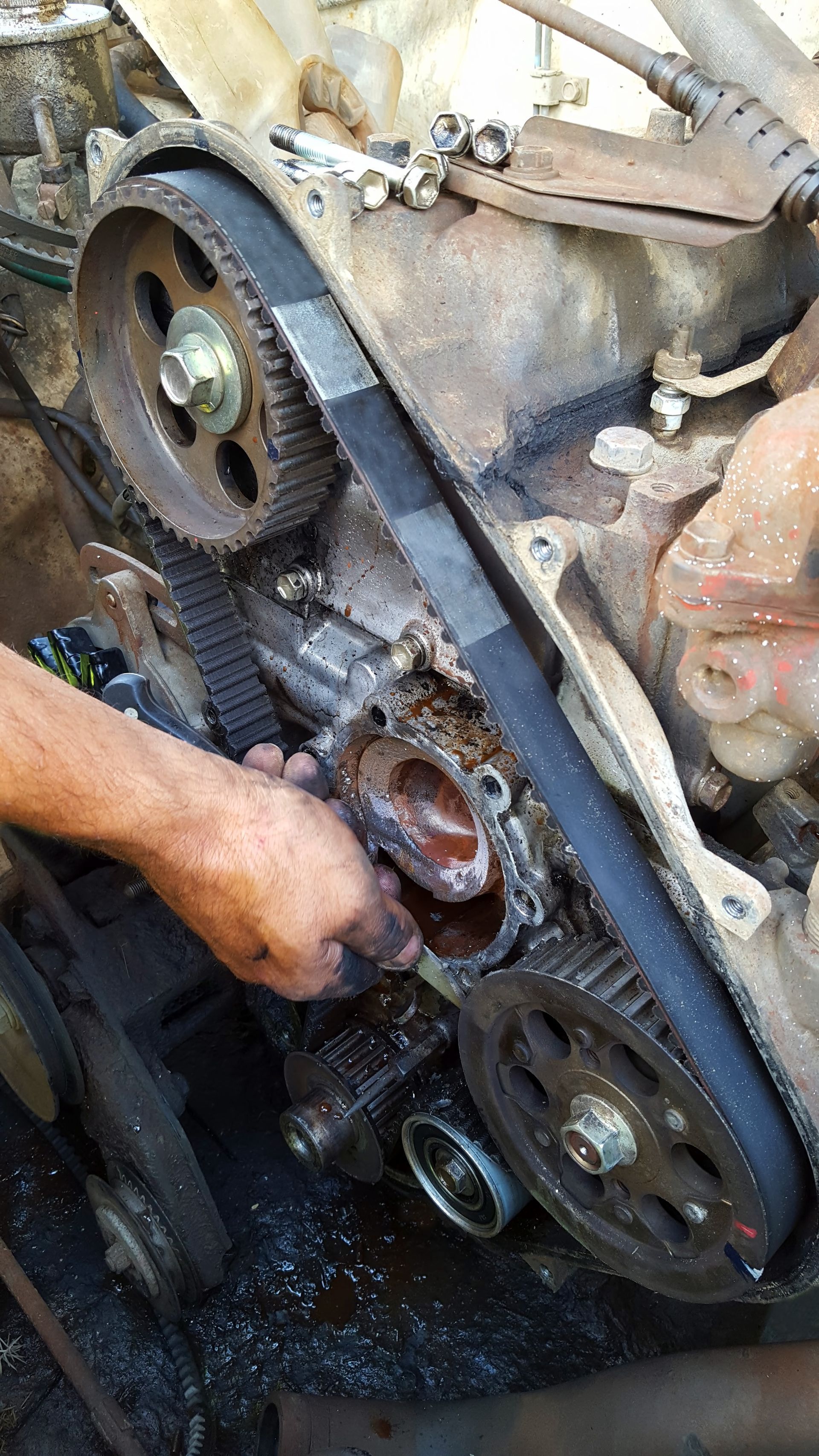 Le changement d'une courroie de distribution