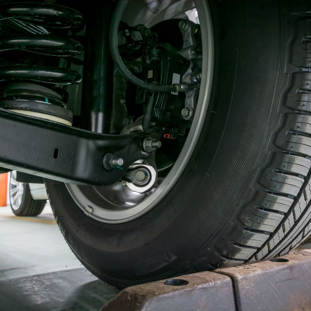 Vers la page Amortisseur.