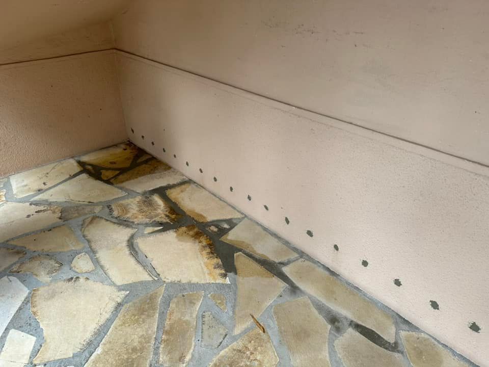 Murs d'une maison asséchés