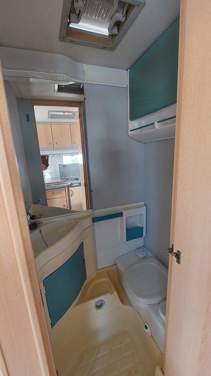 Knaus Eifelland Holiday - salle de bains