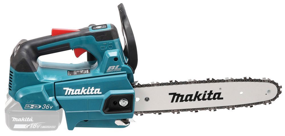 Una motosega Makita è appoggiata su una superficie bianca.
