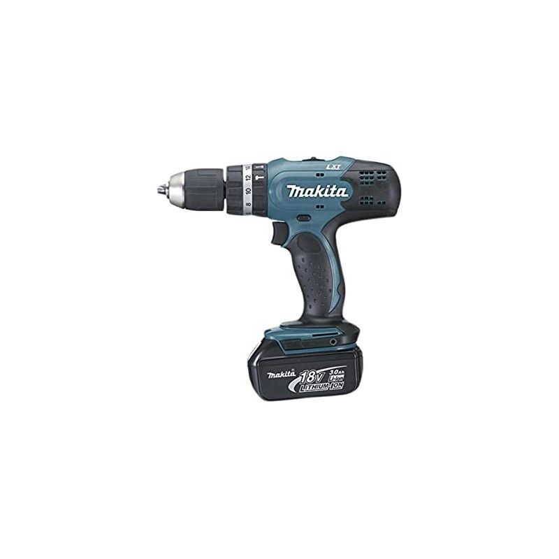 Un trapano a batteria Makita è mostrato su uno sfondo bianco.