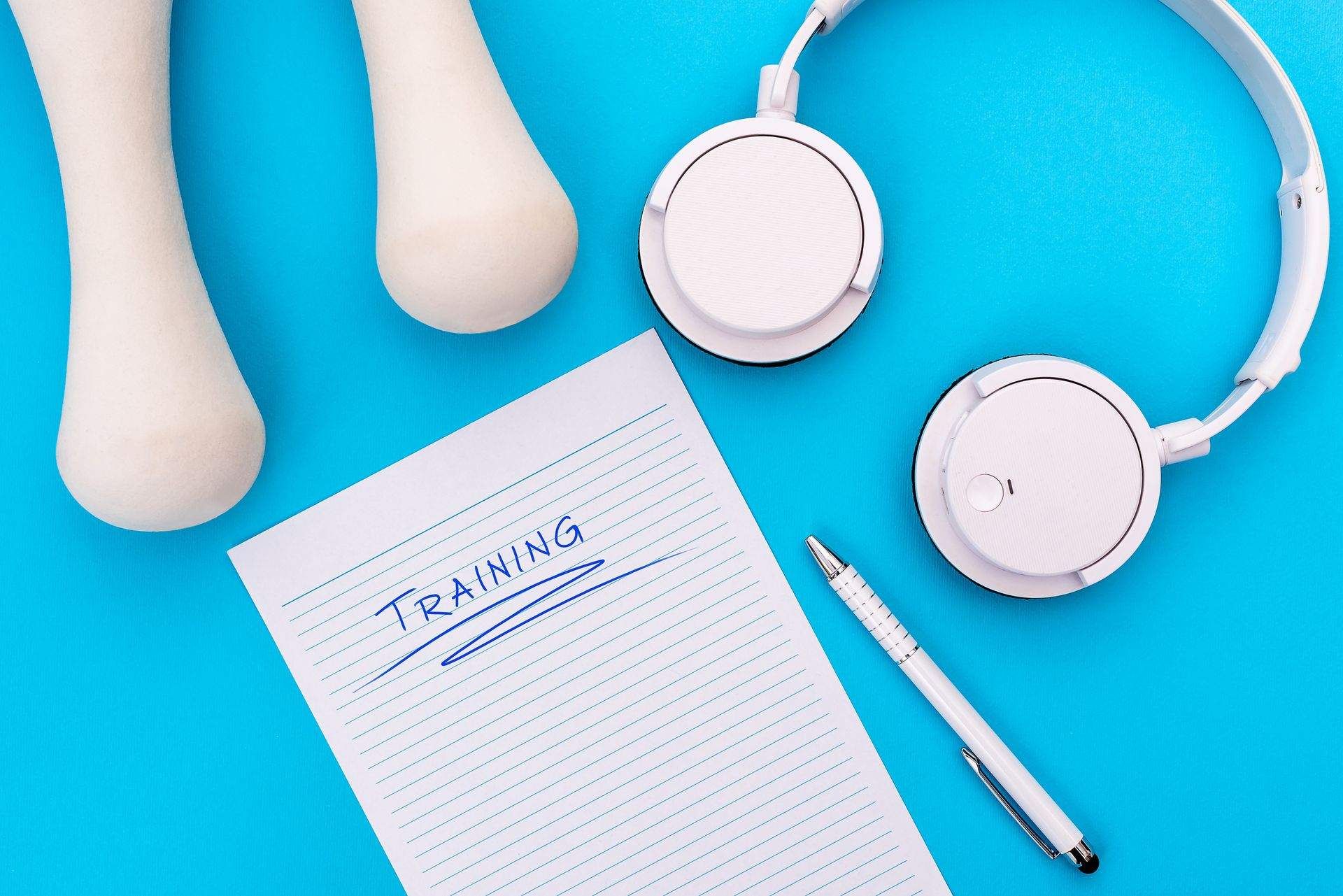 Un bloc de notas con la palabra 