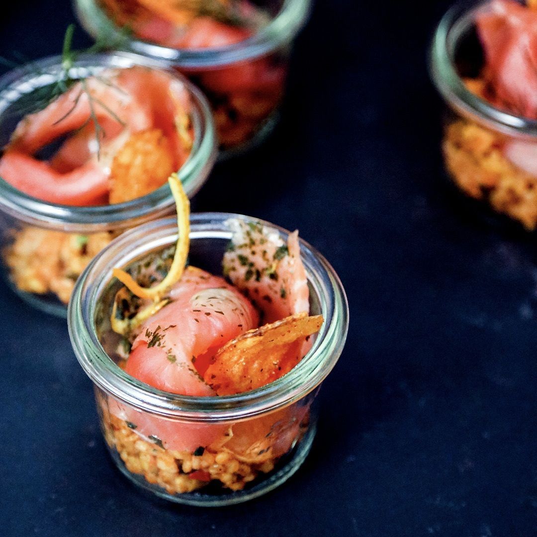 Vorspeise mit Lachs im Glas