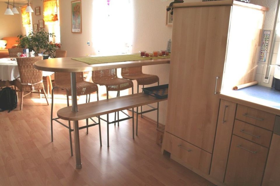 Holzstühle der Linachküche