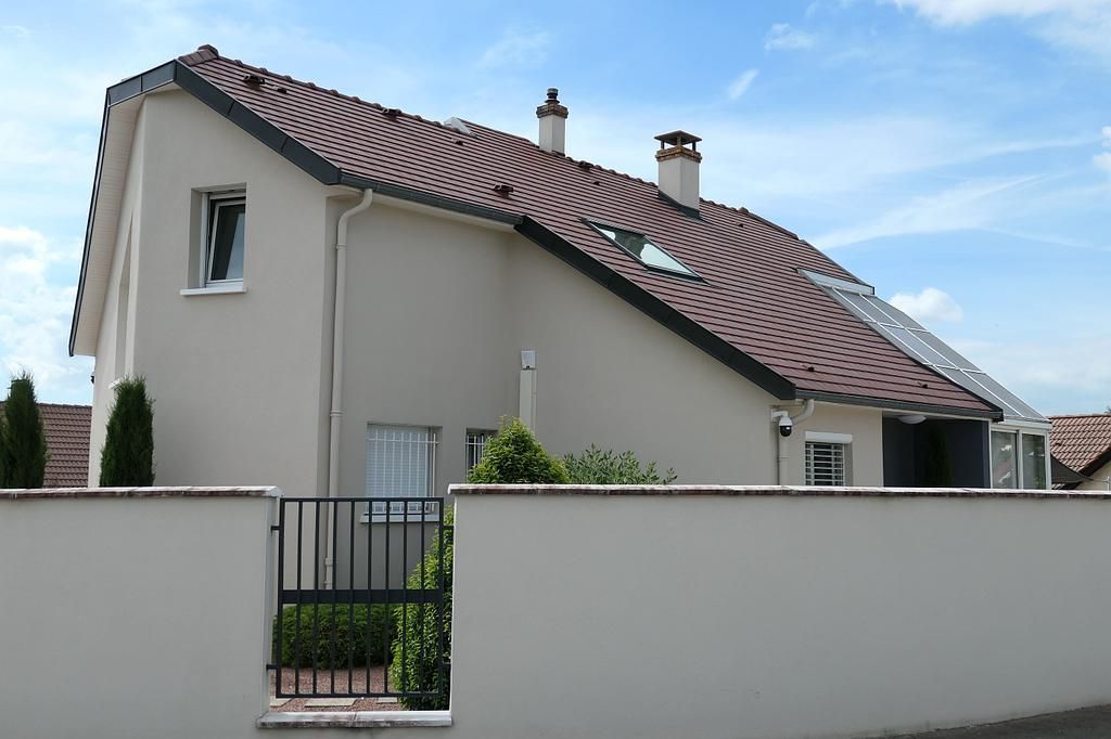 Maison et couverture de profil