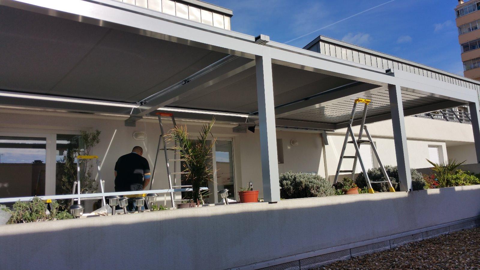 Pergola extérieure gris aluminium