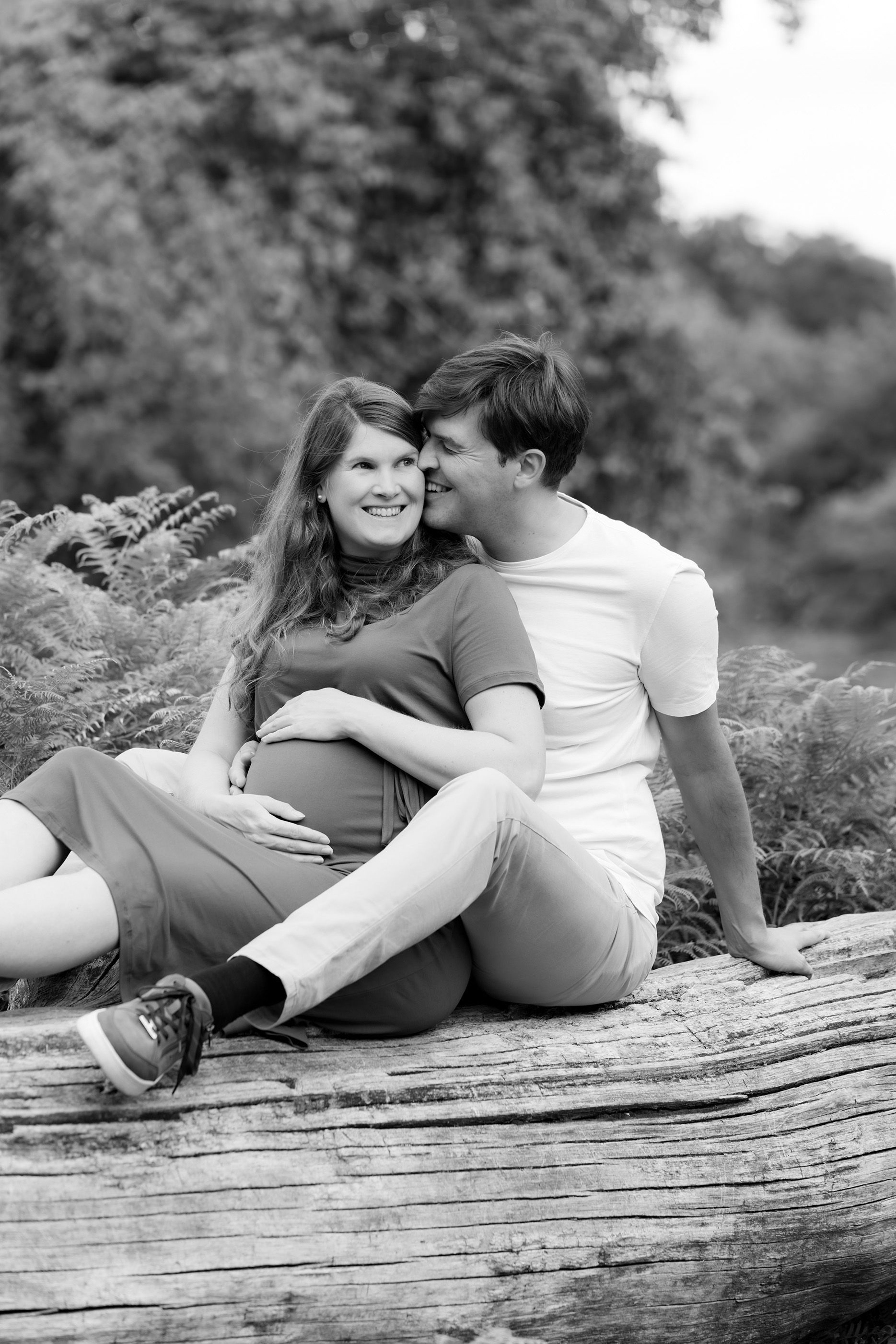 Romantisches Babybauchshooting in der Wahner Heide – authentische und liebevolle Fotos in Köln, Bonn und NRW.