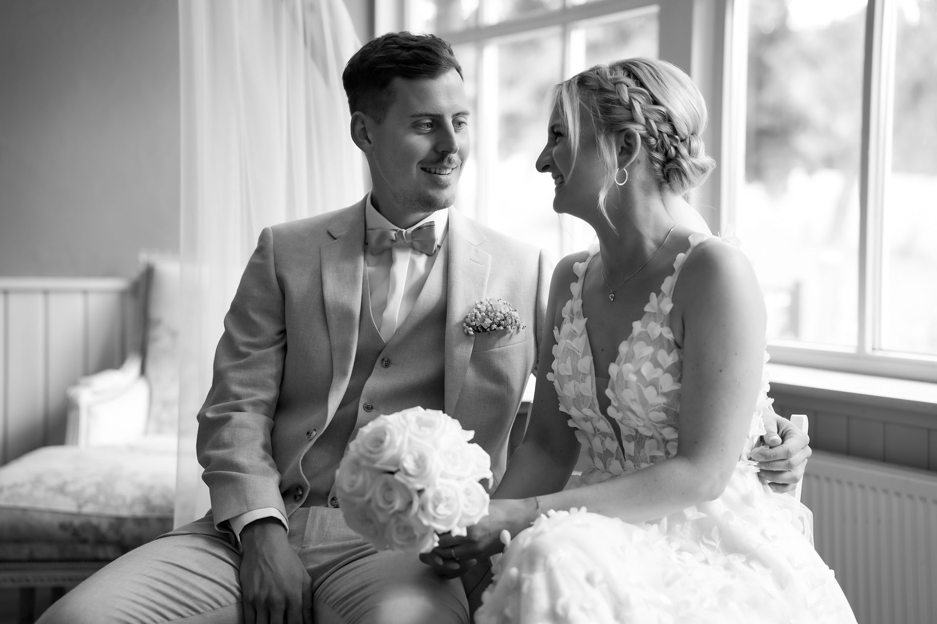 Hochzeitspaar bei freier Trauung im Bruns Garten Schwanewede