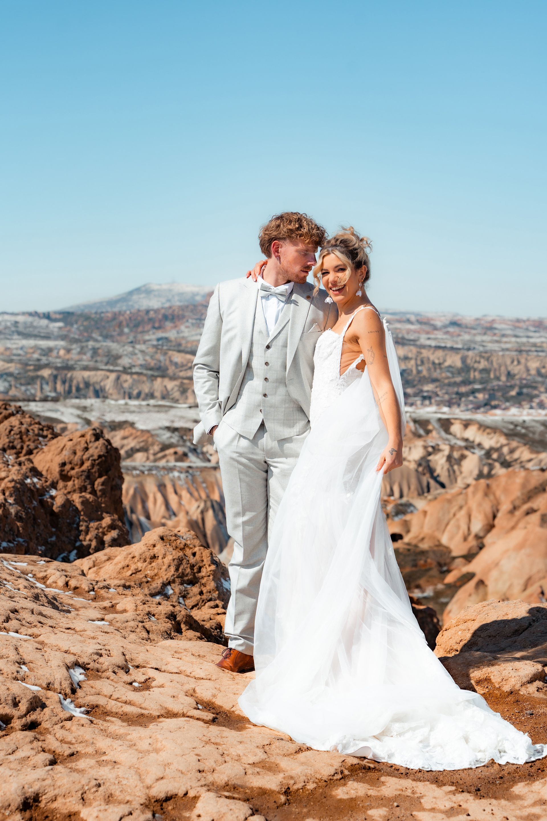 Destination Wedding: Brautpaarshooting in einzigartiger Valley-Location