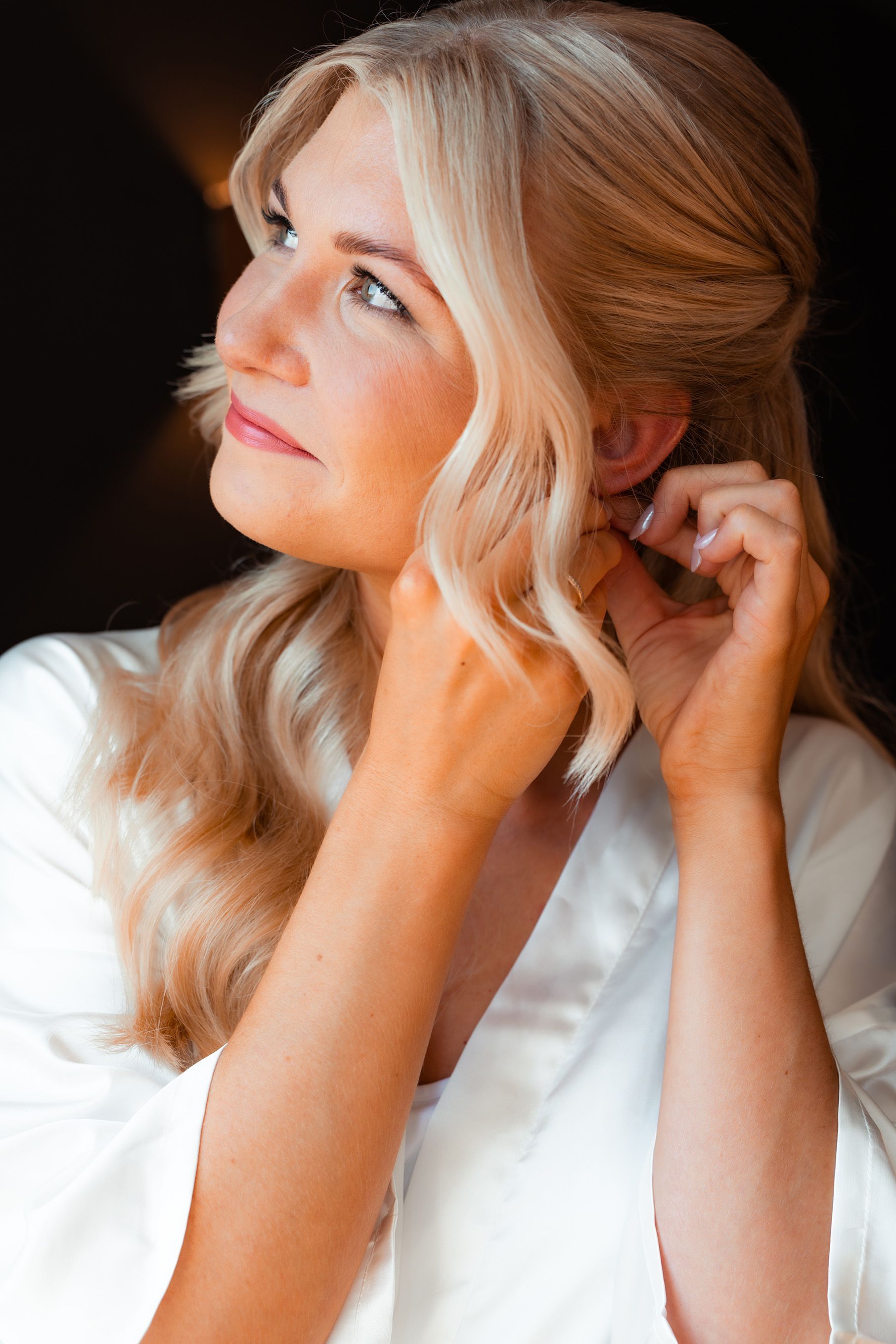 Hochzeit Dortmund: Braut Getting Ready mit Make-up Styling